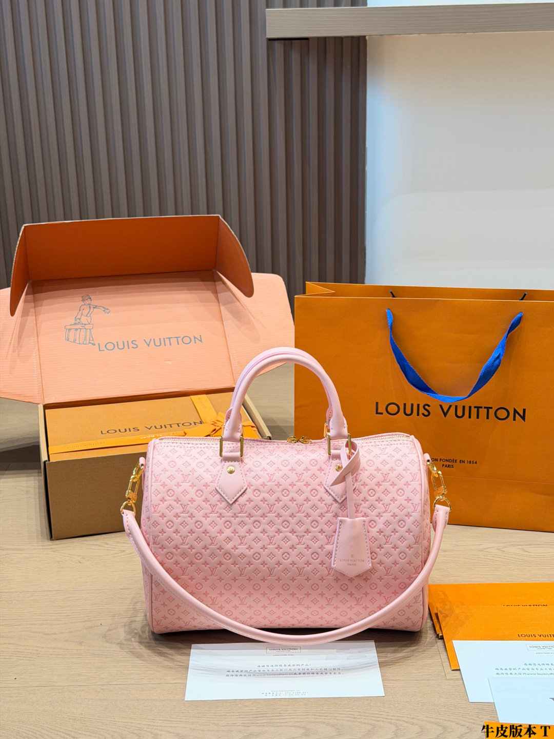 LV Speedy Handbag Monogram Canvas Cowhide Leather Top